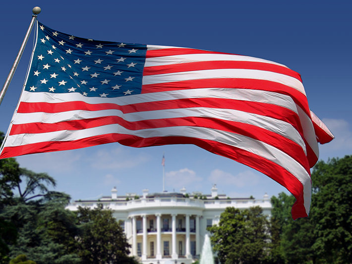 whitehouse-american-flag